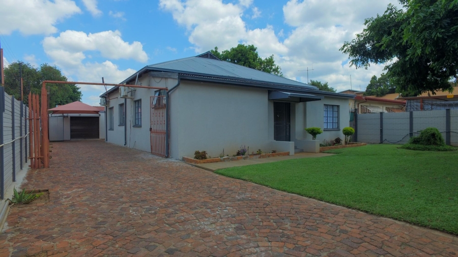3 Bedroom Property for Sale in Rustenburg Central North West